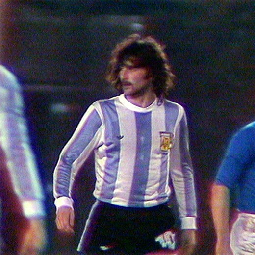 👟 adidas Golden Boot ⚽ adidas Golden Ball The 1978 #FIFAWorldCup belonged to Mario Kempes. | FIFA World Cup