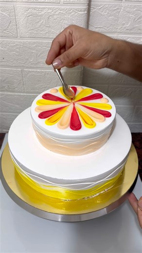 two step Multi Colour Cake Design #cakedesign #shorts #cake #trending #youtubeshorts #birthdaycake