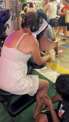 ASMR leg scratching in Miami 📍 #reelschallenge #wellbeing #wellness #reel #relax #reels #sleep #relatable #asmr #love #scratchtherapy #massage #fblifestyle #massagetherapy #Amazing #holistichealth #holistichealing #healingjourney #beautiful #explorepage #facebookreel #goodnight | Scratcher Girls