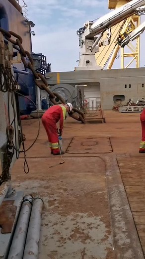Big chain for big guys #fyp #offshore #work #chain