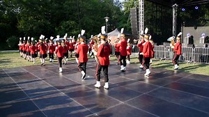 Musztra paradna w wykonaniu naszej Gminnej Orkiestry Dętej podczas Festynu Rodzinnego w Proboszczewicach (8 czerwca, sobota). | Urząd Gminy Stara Biała