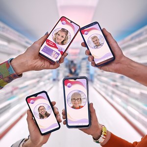 Uśmiechasz się na myśl o tańszych zakupach? 😁 Mamy coś dla Ciebie! 🤩 Codziennie od poniedziałku do soboty sprawdzaj naszą aplikację Rossmann PL, uśmiechnij się, zgarnij kupon, a za zakupy płać mniej 🤳 www.rossmann.pl/aplikacja-rossmann | Rossmann Polska