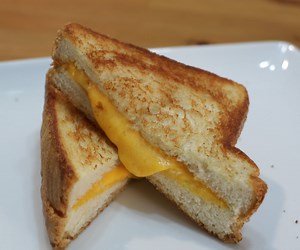Perfect Grilled Cheese Sandwich