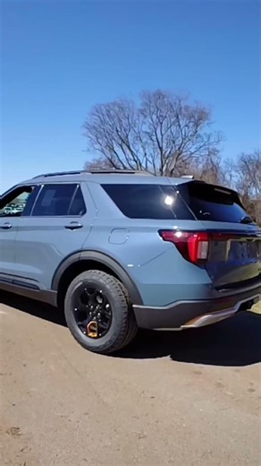 The latest member do the TREMOR FAMILY! 😃 Ford Explorer Tremor #suv #fordexplorer #newtruck #ford
