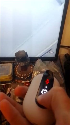 #tvbgone in a #recycled #vape #avr #arduino #attiny85 #attiny #diy #hack #phreak #ir #hamradio #ham