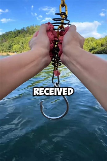 part2 At theApple store for a screen repair,the tech unlocked my phone and immediately turned it off:'Sir, you need to come with me to the back.'#ask #askreddit #LearnOnTikTok #reddit #satisfying