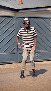 131K views · 5.6K reactions | Ou la fille si prend les paroles de ses son ou ooooo bref je danse seulement 藍藍 | Danseur jkaxel | Facebook