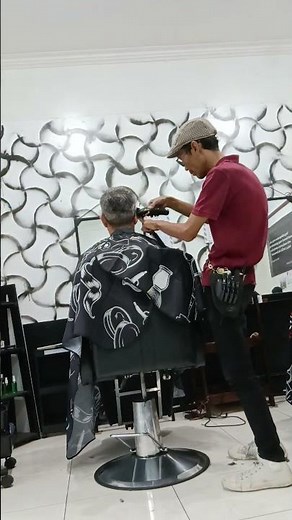 Tutorial menghadapi customer dengan tenang dan sabar #barbershop #cukurrambutkeren #barber