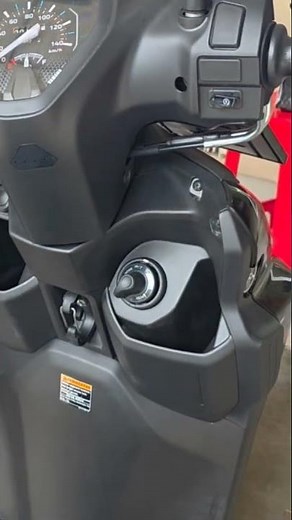 Install a keyless entry system on your Yamaha Gear Ultima. Original Yamaha keyless entry system. ...