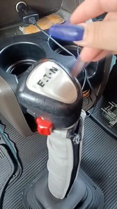 1.8M views · 41K reactions | Una breve explicación de cómo meter los cambios, en una transmisión de 13 velocidades Eaton | Cindy Jackeline Hernandez Gallo. | Facebook