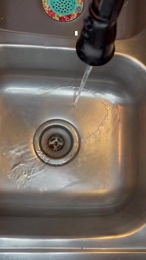 1.8M views · 30K reactions | Rubbermaid #reelsfb #reelsviral #cleaningmotivation #cleaning #tipsandtricks #home #kitchen #mop #dirty #tips #motivation #southernliving #howto #lowes #Mopping | Kristen Donathan | Facebook