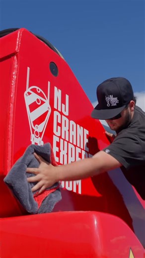 Hans J Tielmann LTE,CTSP,NCCER on Instagram: "Welcome to the fleet! Introducing the Magni RTH 6.30 rotating telehandler. @njcraneexpert with the help of @empirecranecompany we will bringing this unit to TCIEXPO in St Louis for attendees to get hands on education! 🌳💪🏻 #njcraneexpert #empirecrane #heavymachinery #telehandler #magni #treeremoval #woodcracker #treeservice"