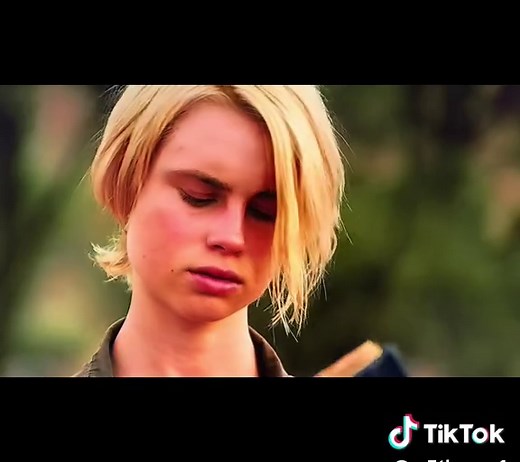 Part 22 Mick leaves Eve a peak into his childhood at #wolfcreek crater #Australia 🇦🇺