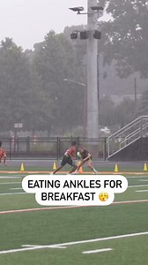 The speed and agility of this little pocket rocket😮‍💨 [via IG oceansideflagfootball] #womenssports #flagfootball | The female athlete project