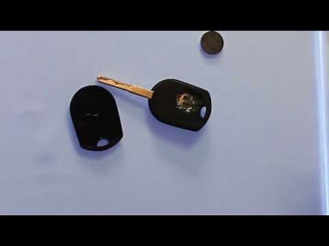 How To Replace A 2015 - 2019 Ford Fiesta Key Fob Battery FCC ID CWTWB1U793