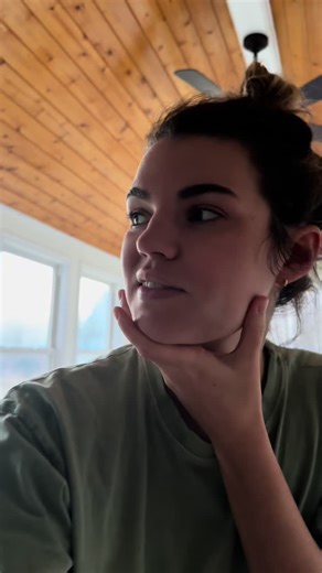 Maia Knight (@maiaknight)’s video of violet and scout now