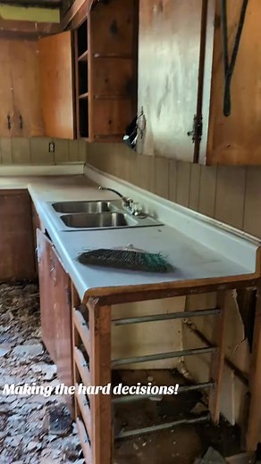 (10) Crashing Oasis 4.0 foreclosure kitchen fiasco #carpentry #demolition #kitchendesign #sweatequity #womeninbusiness #renovation #work | Blue Donut Escapades