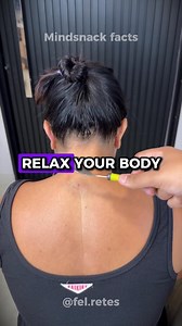 Here’s why people place a spoon on the neck — it’s more than just a home trick. This technique can help stimulate circulation, ease muscle tension, and even reduce stress. Sometimes, the simplest remedies have the most surprising effects. #QuickFacts #MindSnackFacts #HealthTips #NaturalRemedies #Wellness #fblifestyle | Fel Retes