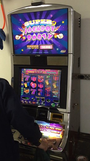 Old school classic! Super Jackpot Part Slot machine. You can own this for your home! Text 937-672-7288 If you share this it will give you good luck #nationalanthem #wizard #xmasgift #mancavegarage #mancavedecor #gambling #roulette #mothersday | Slot Machines ltd.