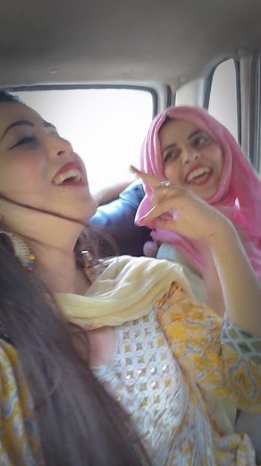 RandØm SiñgiÑg tYm... 🎵 PaRt 1❤️ @aaliya_the_wild_cat_03__ . . . #reelviral #reeitfeelit #singing #myvoice #love #foryou #explore #sistersquad #travling #kashmirigirls #kashmirvalley #aarzoowani #viralvideos #viral #fyp #trendingreels #likeforlikes #india #jammukashmir #enjoy | Aarzoo Wani