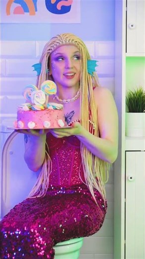 🧜‍♀️ Paper mermaid magic! Who else wishes party decor was this easy? 🎉