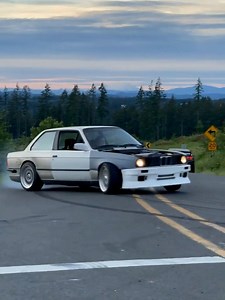286K views · 6.9K reactions | Toyota 1JZ Turbo Swapped BMW E30 vs Tesla Performance ig: @bvbuilds #TURBOKING | TURBO KING | Facebook