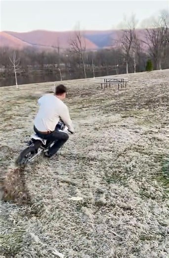 Bros first time on the RTR and he’s acting like he owns it 😂