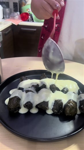 Αυγολέμονο: Συνταγή με Ντολμαδάκια