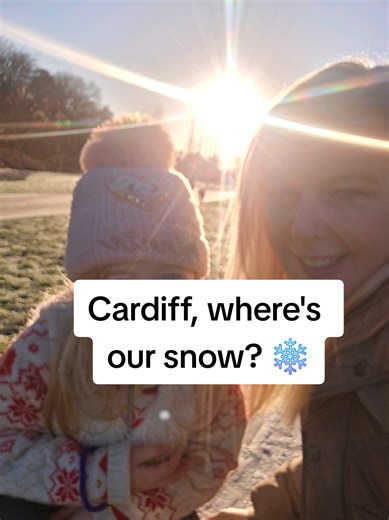 Vlog of playing in ice (cos, no snow) and a trip to @Hobbycraft for scrapbook supplies in the sales #slowjanuary #slowweekends #journaling #scrapbooking