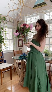 126K views · 6.2K reactions | A big part of my love for dried flowers is the symbolism behind them. How can something that is considered dead still hold so much beauty and vibrancy to it? In a way, it’s like the memory of our loved ones that are not here ❤️ | Avigail Adam | Facebook