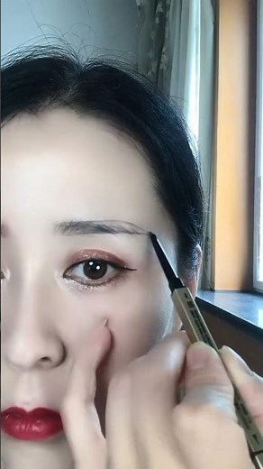 eyeliner makeup tutorial for beginners/Best Makeup Transformations