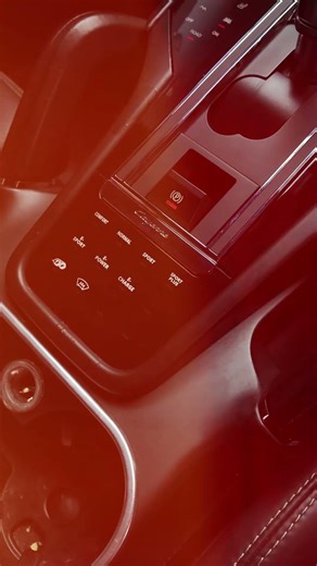 Porsche Cayenne 958 Digital Center Console Upgrade