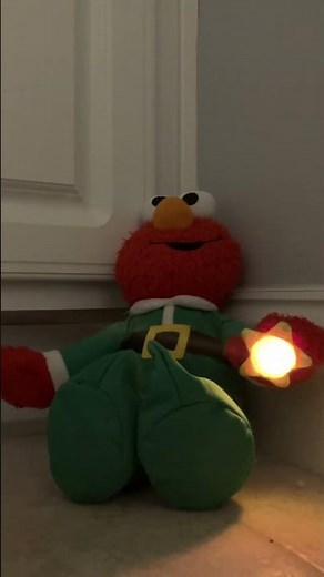 Fisher Price singing elf Elmo 2004