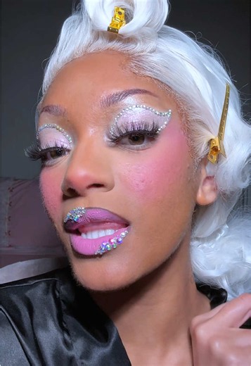BIRTHDAY LIP ART🥹🧁🥳💎 IG: ARILEBEAN | Lip Makeup