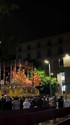 La Virgen de la Paloma por la Alameda - Málaga, Miércoles Santo 2025 #semanasanta #hermandad #cofradia #españa #andalucia #trono #musica #palio #parati