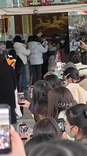 13.2 Makeup Look Today: Embrace Autumn Vibes