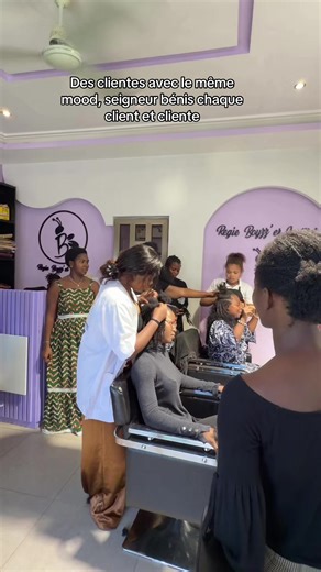Des clientes avec le même mood, seigneur bénis chaque client et cliente, et ma tata Wisland qui n’est même pas là mais a marqué sa présence. Et à tout ceux qui sont passés pour le soin en anonymat #dieumaforce♥️ #benintiktok🇧🇯