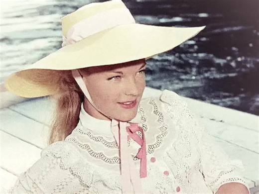 Sun in Your Eyes: 1960s Brigitte Bardot Style