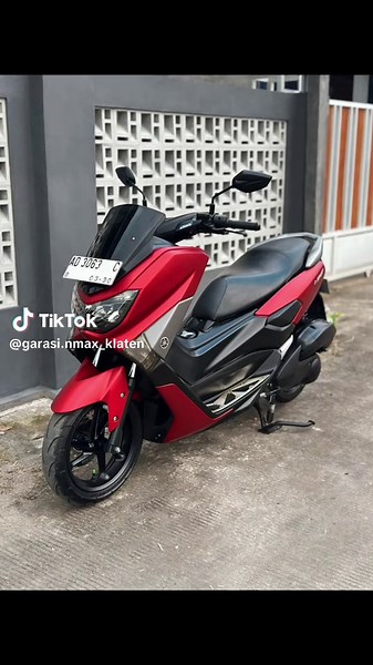 🔥 Yamaha NMAX 2017 Plat AD Ready! Unit istimewa, mesin halus dan siap pakai harian 🚀 ✔️ Surat lengkap, pajak hidup ✔️ Mesin halus segel ✔️ Kelistrikan normal ✔️ Body bagus ✔️ Tarikan responsif 💸 Harga 22 jt Nego Bisa terima titip pajak, mutasi balik nama, dan tukar tambah 📍 Lokasi: Klaten, Jawa Tengah (belakang Umbul Ponggok) 📲 WA:  62 858-6574-8986 #nmax2017 #nmaxplatAD #nmaxklaten #jualbelimotor #motorbekas