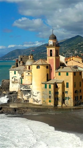 Drone flight over Camogli: Portofino's beautiful fishing village