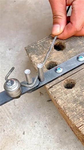 Simple Hand Tool Technique for Bending Steel Rod Accurately Using a Small Jig #shorts