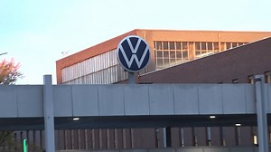 Politik fordert schnelle Lösung: Chipmangel bedroht VW-Produktion