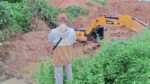 Pemkot Serang Pastikan Proyek Urukan Tanah 'Siluman' di Cilincing Tak Berizin - Tribunbanten.com