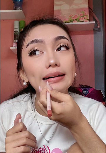 Replying to @not_prrty❤️