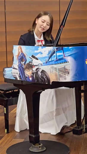 コナンのストリートピアノ弾いてみた😺 #pianist #piano #ピアニスト #ピアノ #ピアノ演奏 #名探偵コナン #名探偵コナン映画 #ハイウェイの堕天使 #anime