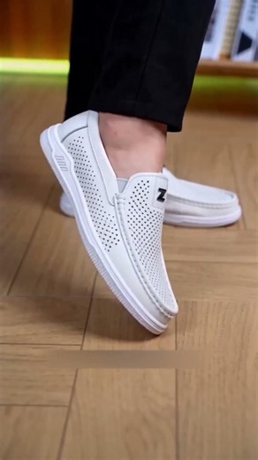 Elegantes zapatos de piel con textura en relieve: diseño moderno, suela antideslizante y durabilidad
