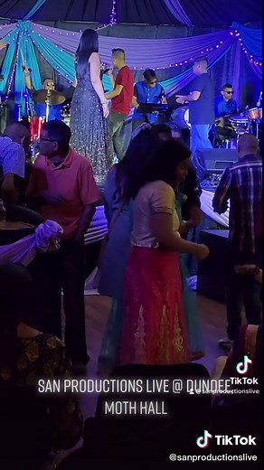 Let’s do the UP WALA! 👳🏾‍♂️🇮🇳 SAN Productions LIVE @ DUNDEE, MOTH HALL! #fyp #foryoupage #sanproductions #sanpro #sanaddicts #dundee #mothhall #sonunigam #herono1 #chutneymusic #party #diwali2022 #diwali #up #india #southafrica #southafricatiktok #mzansi #mzansitiktok