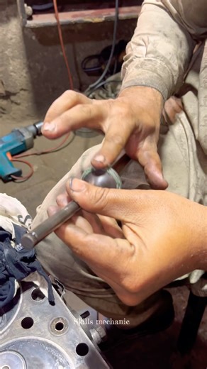 Skills mechanic Head Valve Lapping #automobile #valve #lapping #tools #mechanical