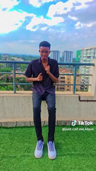 Vibrant Finger Dance & Basic Dance: Just Call Me Klaus Nasieku