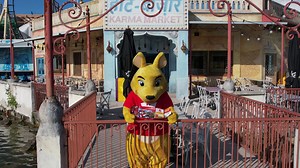 Visiblement, Walibi a déjà prévu un sacré programme pour s'amuser tout l'été... 🌴 🤩 Walibi est désormais ouvert tous les jours jusqu'à 19 h à partir du 10/07. Aqualibi est ouvert tous les jours jusqu'à 20 h, et les vendredis jusqu'à 22 h ! 👉 https://www.walibi.be/fr/info/calendrier 👉 https://www.aqualibi.be/fr/aqua/info/calendrier ----------------- Walibi heeft zijn zomerprogramma al duidelijk goed vol gepland met leuke activiteiten... 🌴🤩 Walibi is nu elke dag open tot 19u van 10/07. Aqual